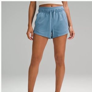 Lululemon Inner Glow short in Blue Diamond Dye
